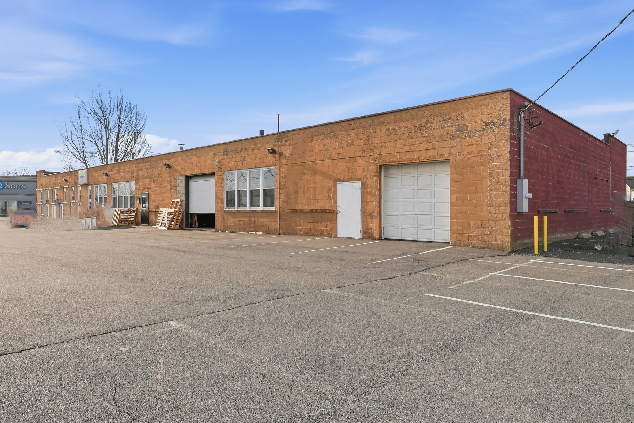 1004-1020 Memorial Ave, West Springfield, MA for lease Primary Photo- Image 1 of 6