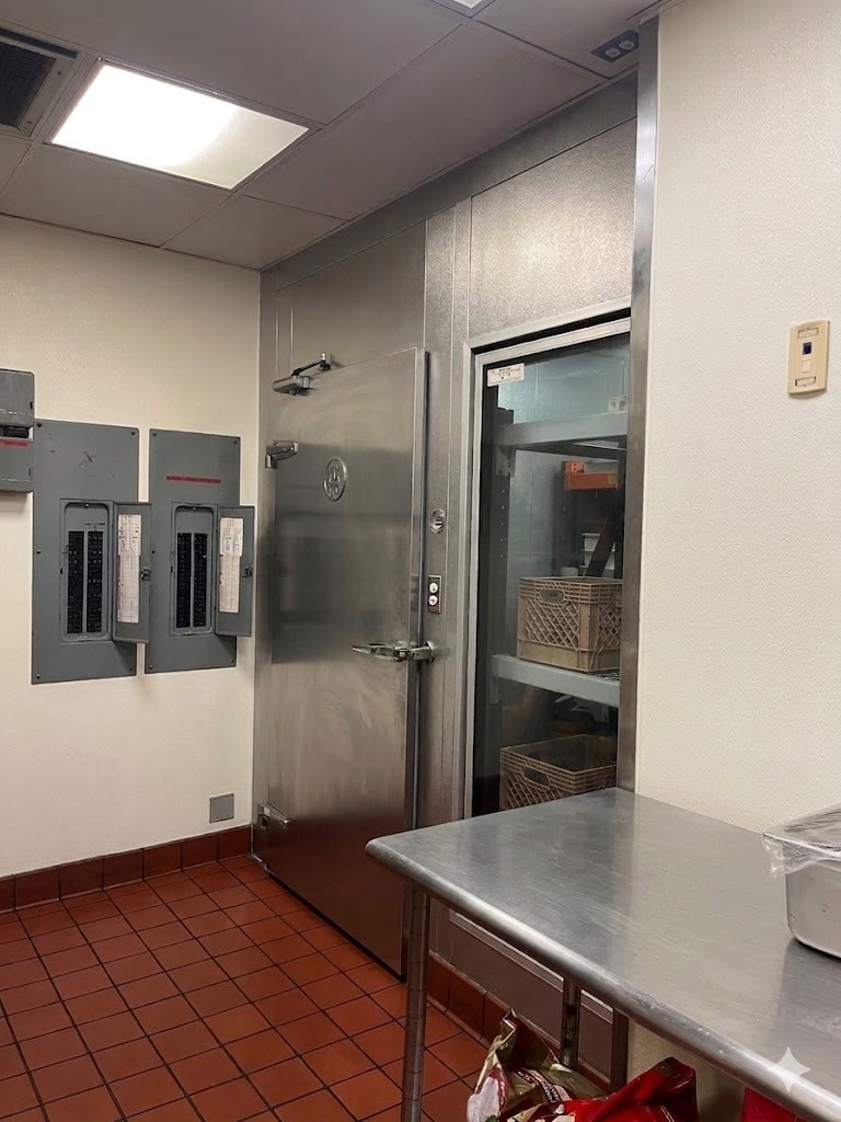 410 W Felicita Ave, Escondido, CA à louer Photo intérieure- Image 1 de 4