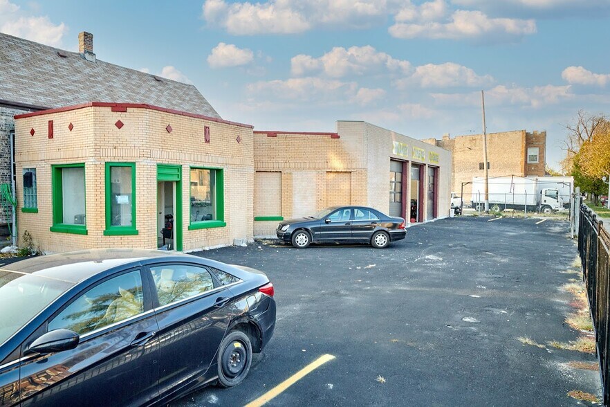 3800 W Division St, Chicago, IL à louer - Photo du bâtiment - Image 2 de 24