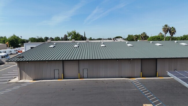 Plus de détails pour 617 Winmoore Way, Modesto, CA - Industriel à louer