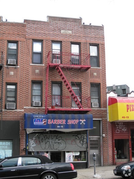 46-15 48th Ave, Woodside, NY à vendre - Photo du bâtiment - Image 3 de 25