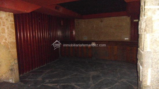Retail in Cáceres for lease - Building Photo - Image 2 of 8