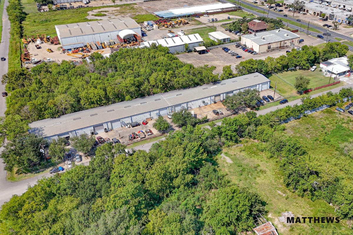 9210 Winkler Dr & 6730 Bracknell St portfolio of 2 properties for sale on LoopNet.ca Building Photo- Image 1 of 5