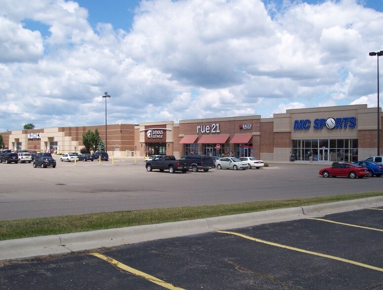 1776-1880 Demille Rd, Lapeer, MI à louer - Photo principale - Image 2 de 6