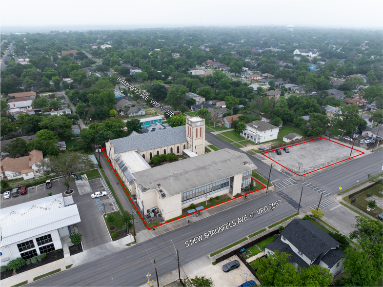 705 Hammond Ave, San Antonio, TX à vendre - Photo du bâtiment - Image 2 de 16