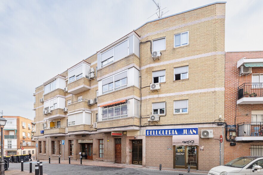 Calle Canteras de Tilly, 6, Madrid, Madrid à louer - Photo du bâtiment - Image 2 de 4