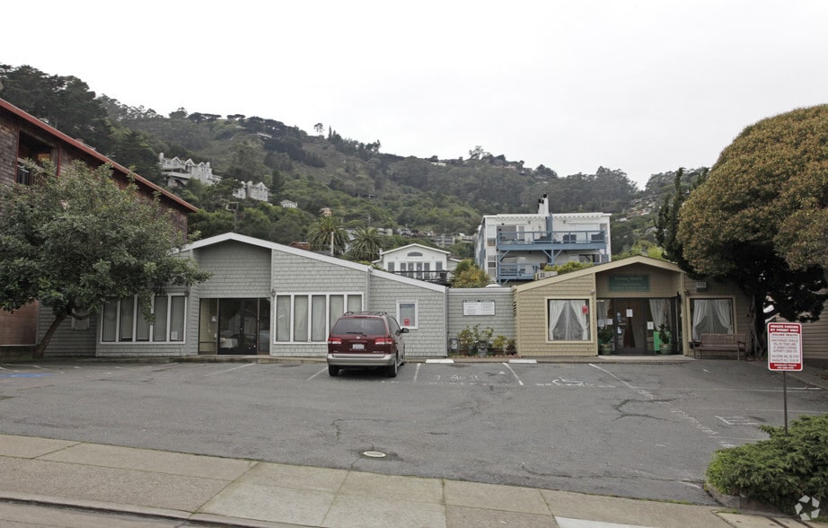 109-111 2nd St, Sausalito, CA for lease - Building Photo - Image 3 of 9