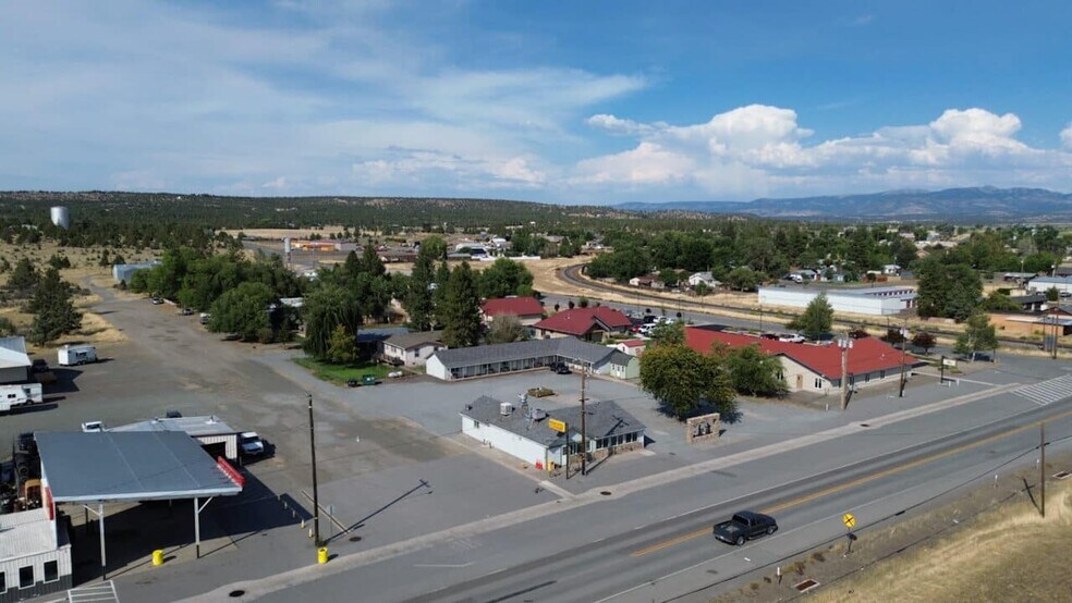 308 W 12th St, Alturas, CA à vendre - Photo du bâtiment - Image 2 de 34