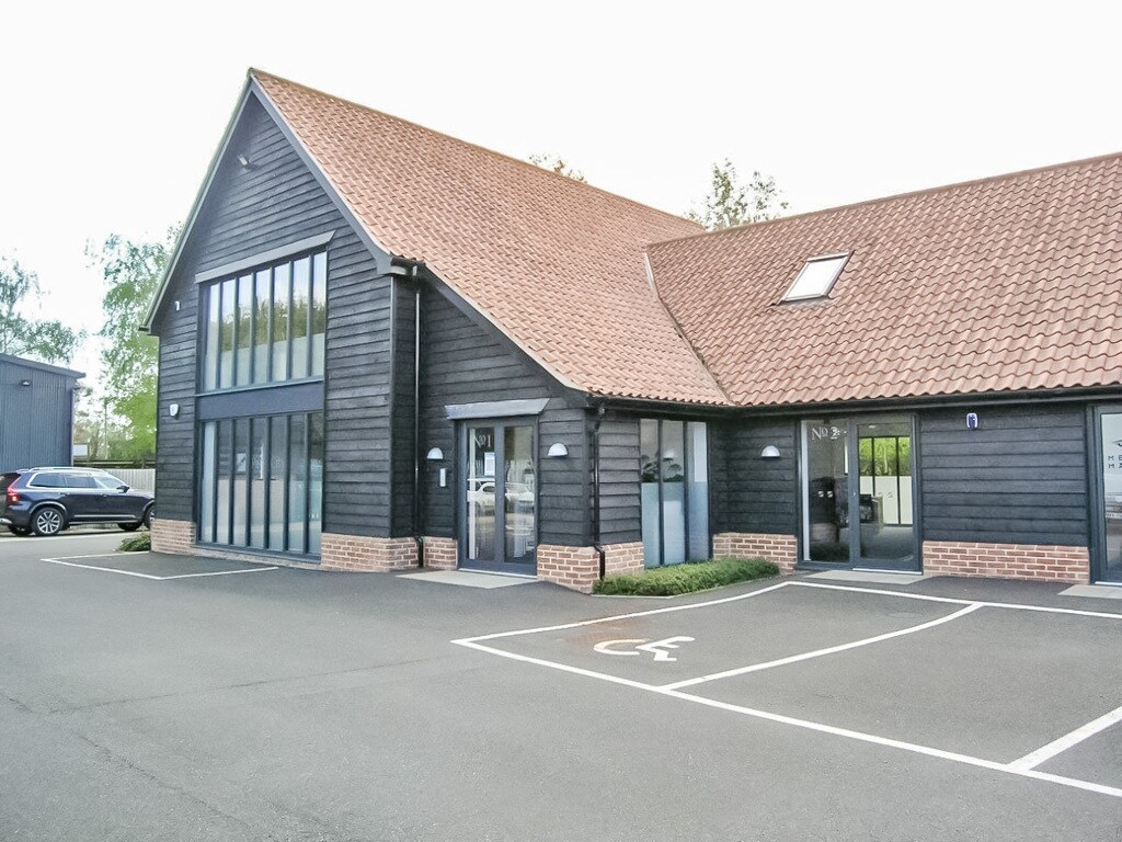 Crown Ln S, Ardleigh à louer Photo du bâtiment- Image 1 de 5