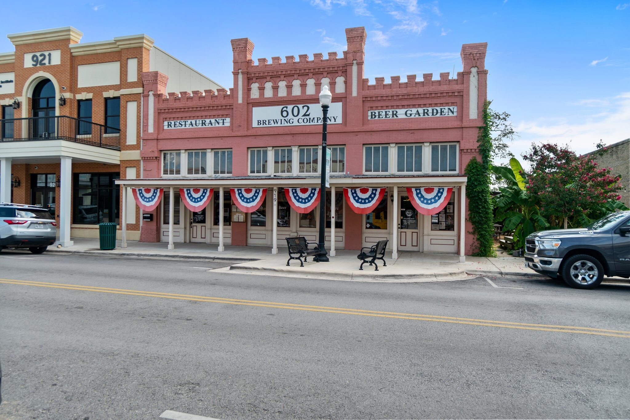 919 Main St, Bastrop, TX à vendre Photo du bâtiment- Image 1 de 1