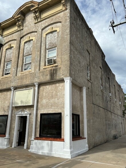 331 Commercial St, Emporia, KS for sale - Building Photo - Image 2 of 13