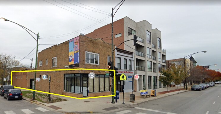 2556 W Fullerton Ave, Chicago, IL à louer - Photo du bâtiment - Image 1 de 3