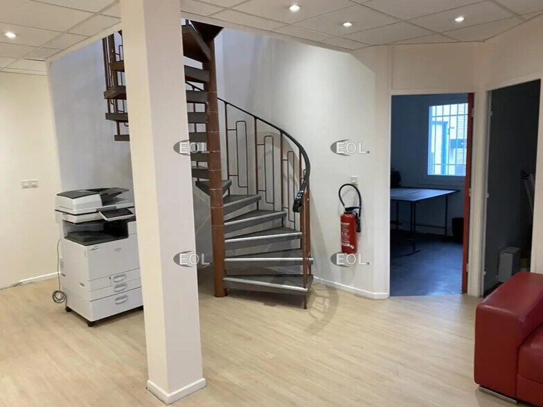 Bureau dans Toussieu à louer - Photo intérieure - Image 3 de 10