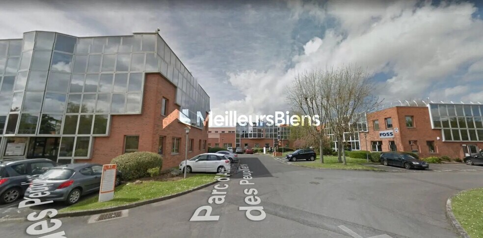 Office in Nanterre for sale - Building Photo - Image 1 of 1