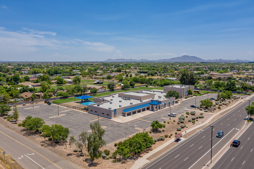 2061 S Gilbert Rd, Gilbert, AZ for sale - Building Photo - Image 1 of 1