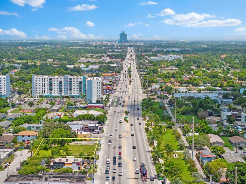 524 N State Road 7, Hollywood, FL à vendre - Photo du bâtiment - Image 1 de 4