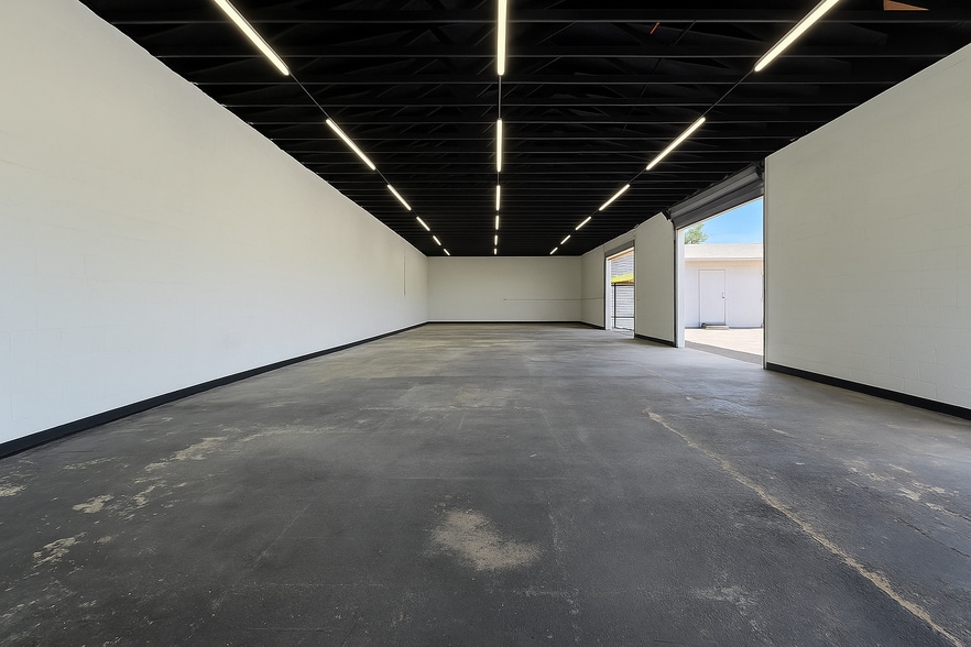 859 NE 44th St, Oakland Park, FL à louer - Photo du bâtiment - Image 3 de 3