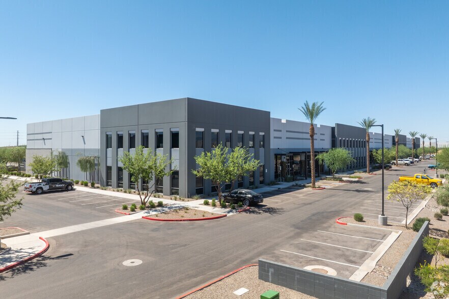 8953 E Starfire Ave, Mesa, AZ for lease - Primary Photo - Image 1 of 53