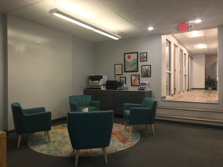 2133 Dorchester Rd, North Charleston, SC for lease - Interior Photo - Image 3 of 12