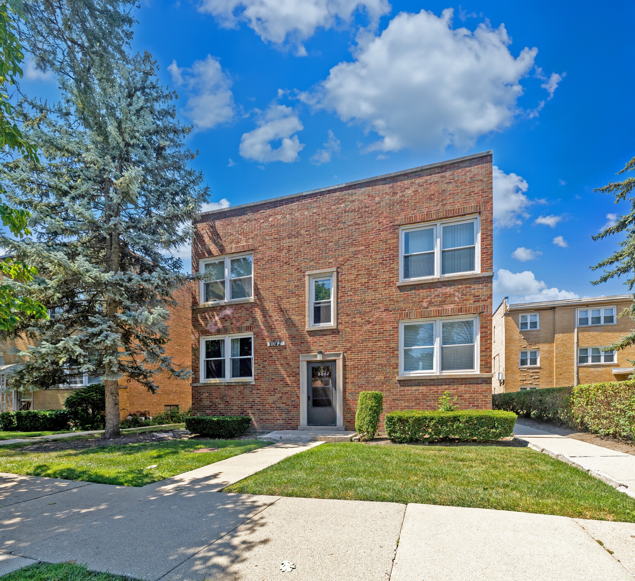 8042 Kilpatrick Ave, Skokie, IL for sale Primary Photo- Image 1 of 2