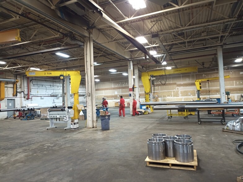 4357 54 Av SE, Calgary, AB for lease - Building Photo - Image 2 of 14