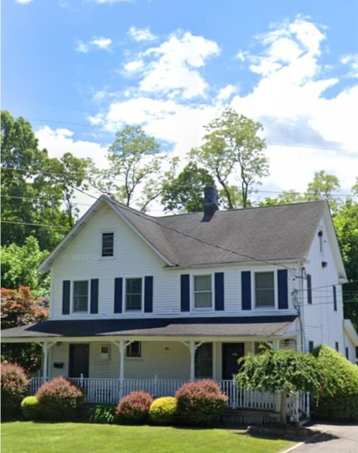 186 W Main St, Smithtown, NY for lease Building Photo- Image 1 of 8