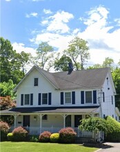 186 W Main St, Smithtown, NY for lease Building Photo- Image 1 of 8