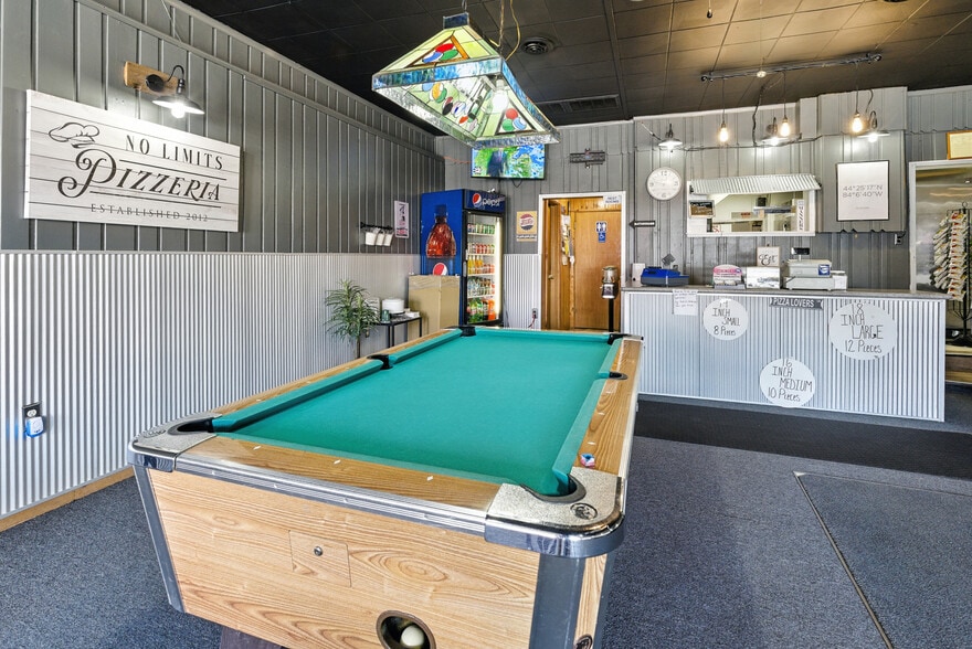 111 E Main St, Rose City, MI for sale - Interior Photo - Image 3 of 26