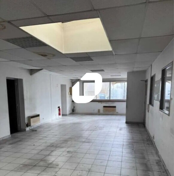 Flex dans Morangis à louer - Photo du bâtiment - Image 3 de 11