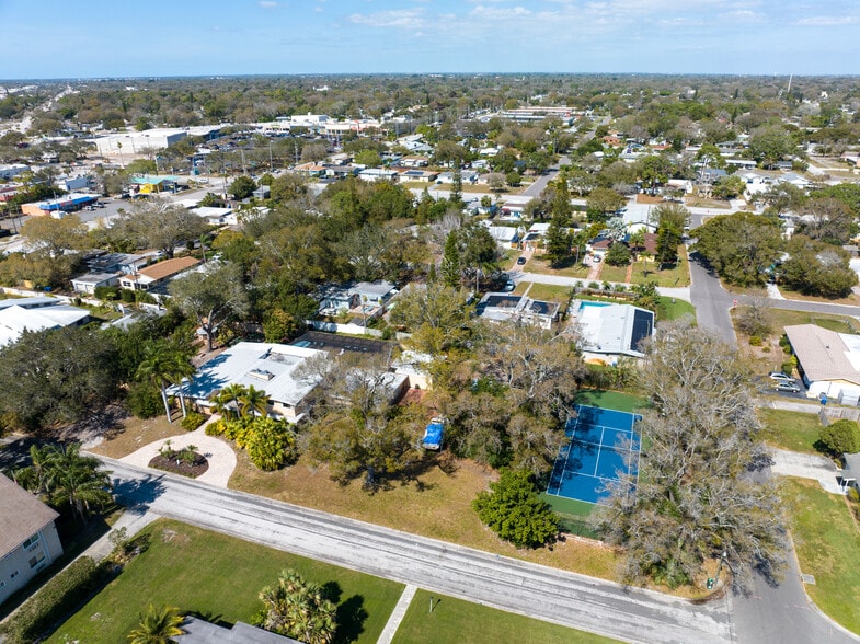 5635 7th Ave N, Saint Petersburg, FL for sale - Building Photo - Image 2 of 134