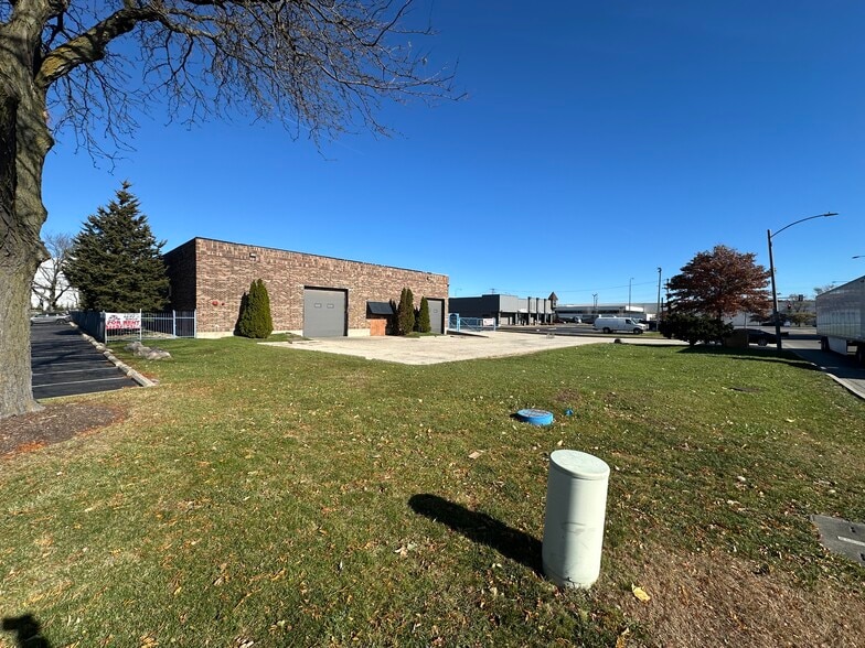 1220 Mark St, Bensenville, IL for sale - Building Photo - Image 2 of 31