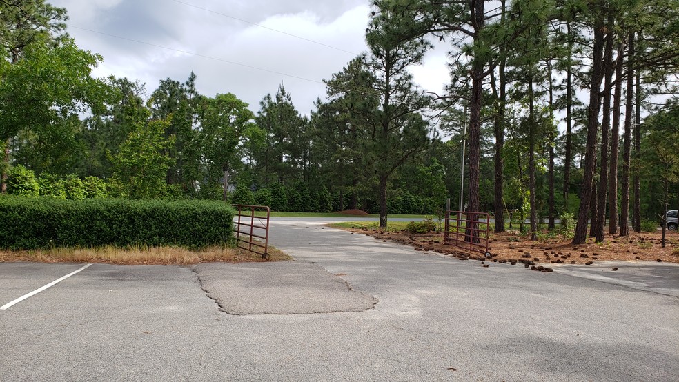 1975 Juniper Lake Rd, West End, NC for lease - Building Photo - Image 2 of 3