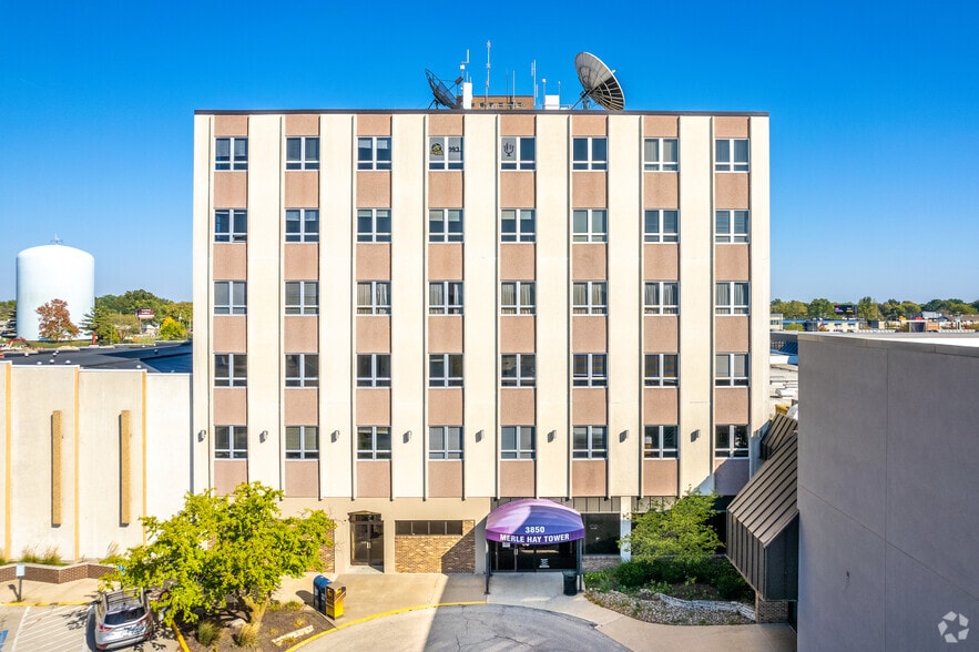 3850 Merle Hay Rd, Des Moines, IA à vendre - Photo du bâtiment - Image 3 de 5