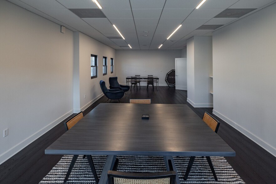 346 S La Brea Ave, Los Angeles, CA à louer - Photo du bâtiment - Image 3 de 10