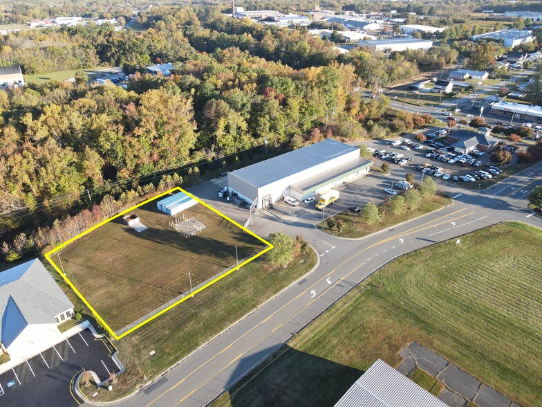 3341 Shannon Park Dr, Fredericksburg, VA for lease - Primary Photo - Image 2 of 4