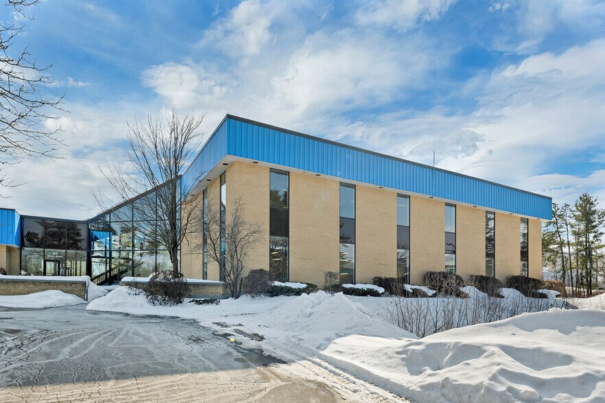 41 Simon St, Nashua, NH à louer - Photo du bâtiment - Image 2 de 59