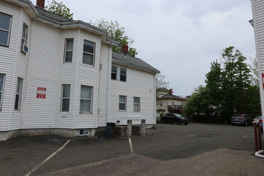 727 Washington St, Newton, MA à vendre - Photo du bâtiment - Image 2 de 7