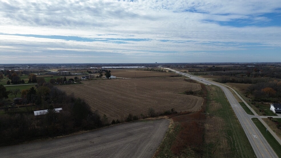 765-825 SE Willow Creek Dr, West Des Moines, IA for sale - Building Photo - Image 2 of 9