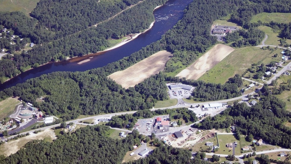 490 Charles Bancroft Hwy, Litchfield, NH for sale - Primary Photo - Image 1 of 3
