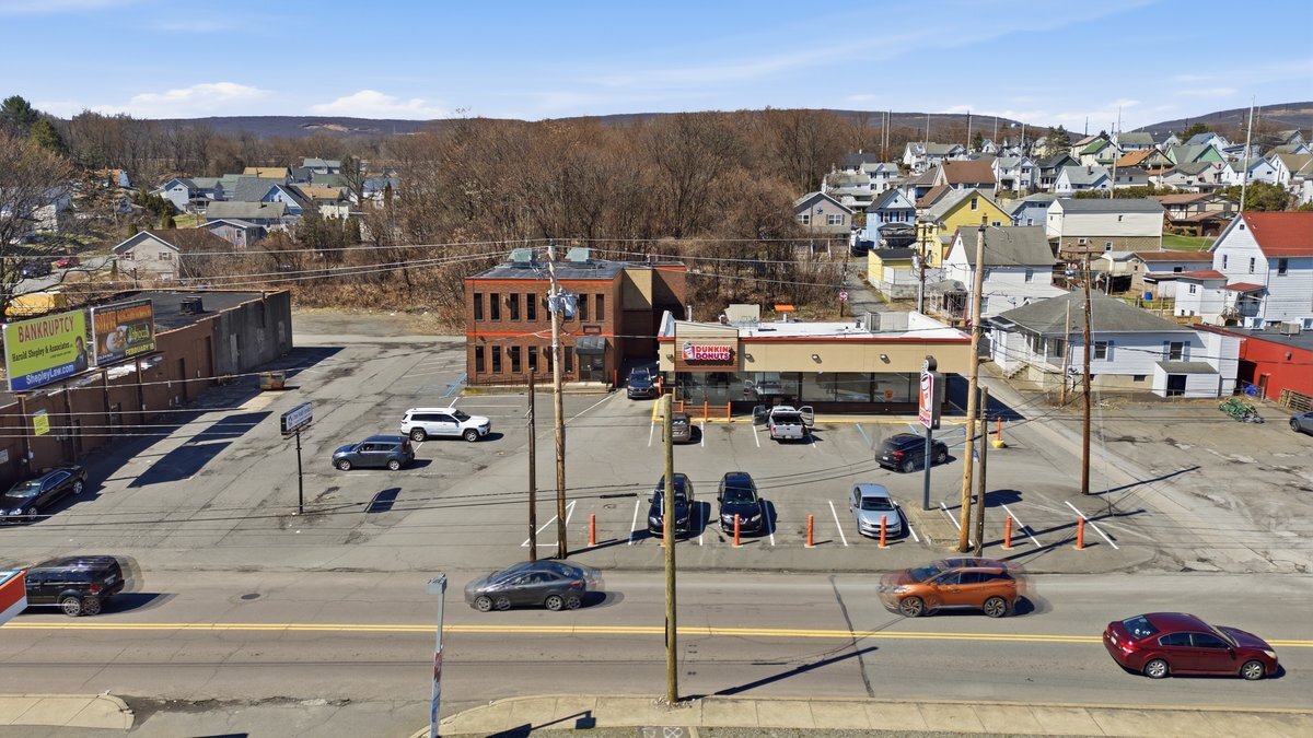 Dunkin’ Drive-Thru + 2-Story Building portfolio of 2 properties for sale on LoopNet.ca Primary Photo- Image 1 of 46