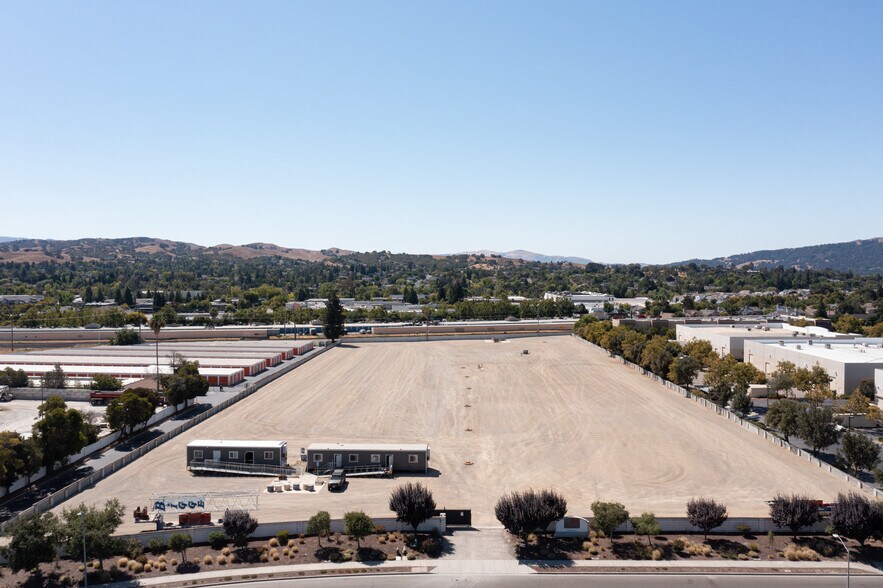 3500 Boulder St, Pleasanton, CA à louer - Photo du bâtiment - Image 3 de 4