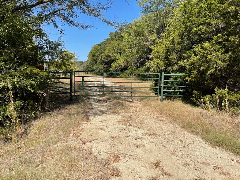 9200 County Road 112, Kaufman, TX à louer - Photo principale - Image 2 de 9