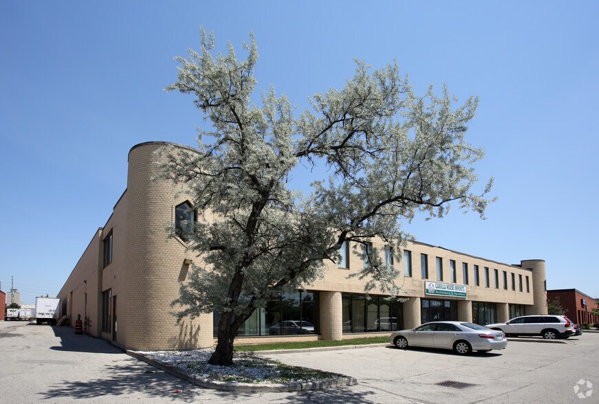 6819 Pacific Cir, Mississauga, ON à vendre - Photo principale - Image 1 de 1