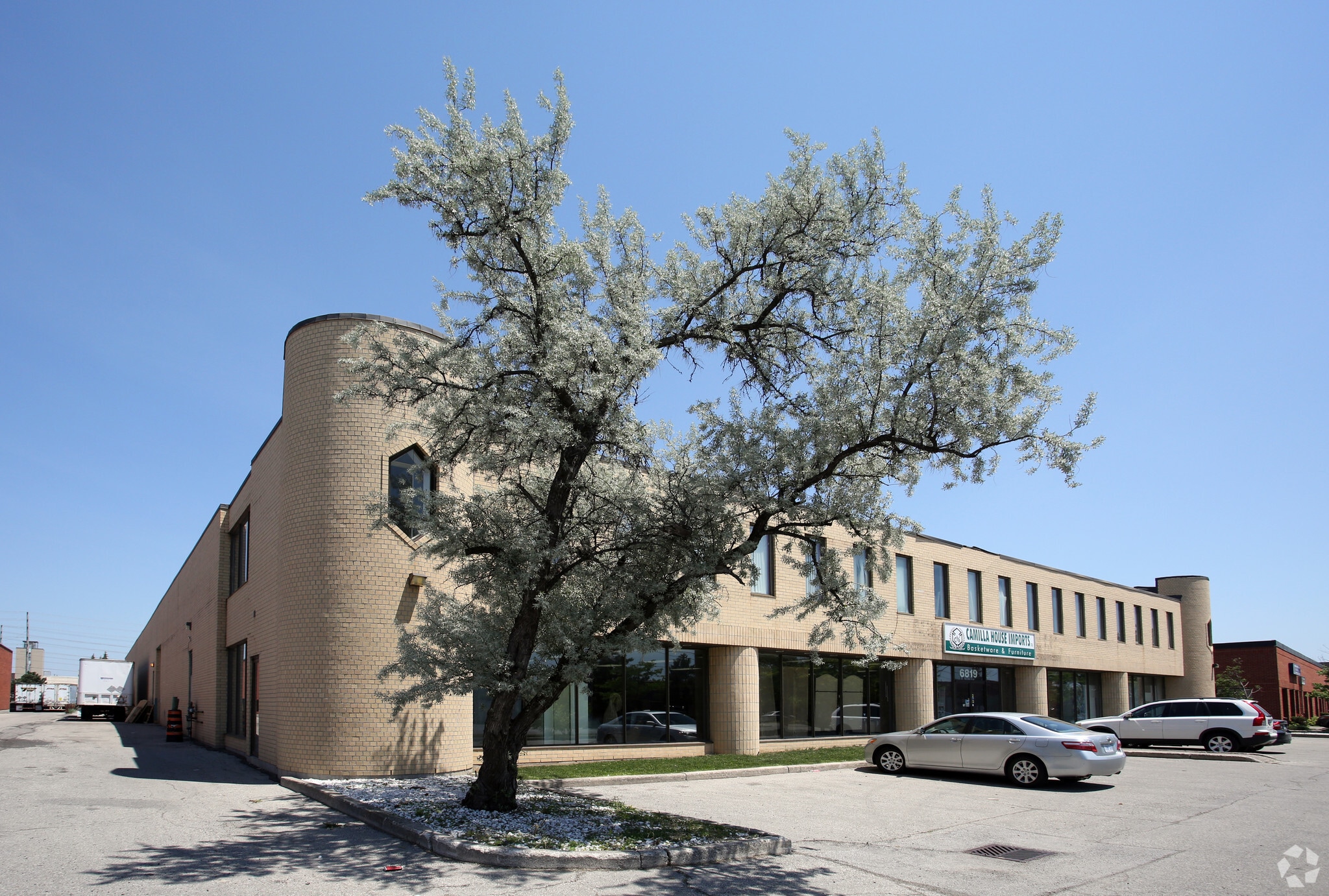 6819 Pacific Cir, Mississauga, ON for sale Primary Photo- Image 1 of 1