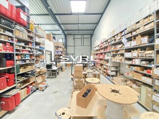 Plus de détails pour Bureau, Local d'activités à louer