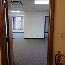 831 N Grand Ave, Waukesha, WI for lease Interior Photo- Image 1 of 4