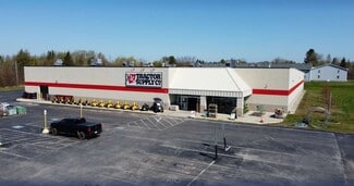 More details for 717 E Lakeshore Dr, Manistique, MI - Retail for Sale