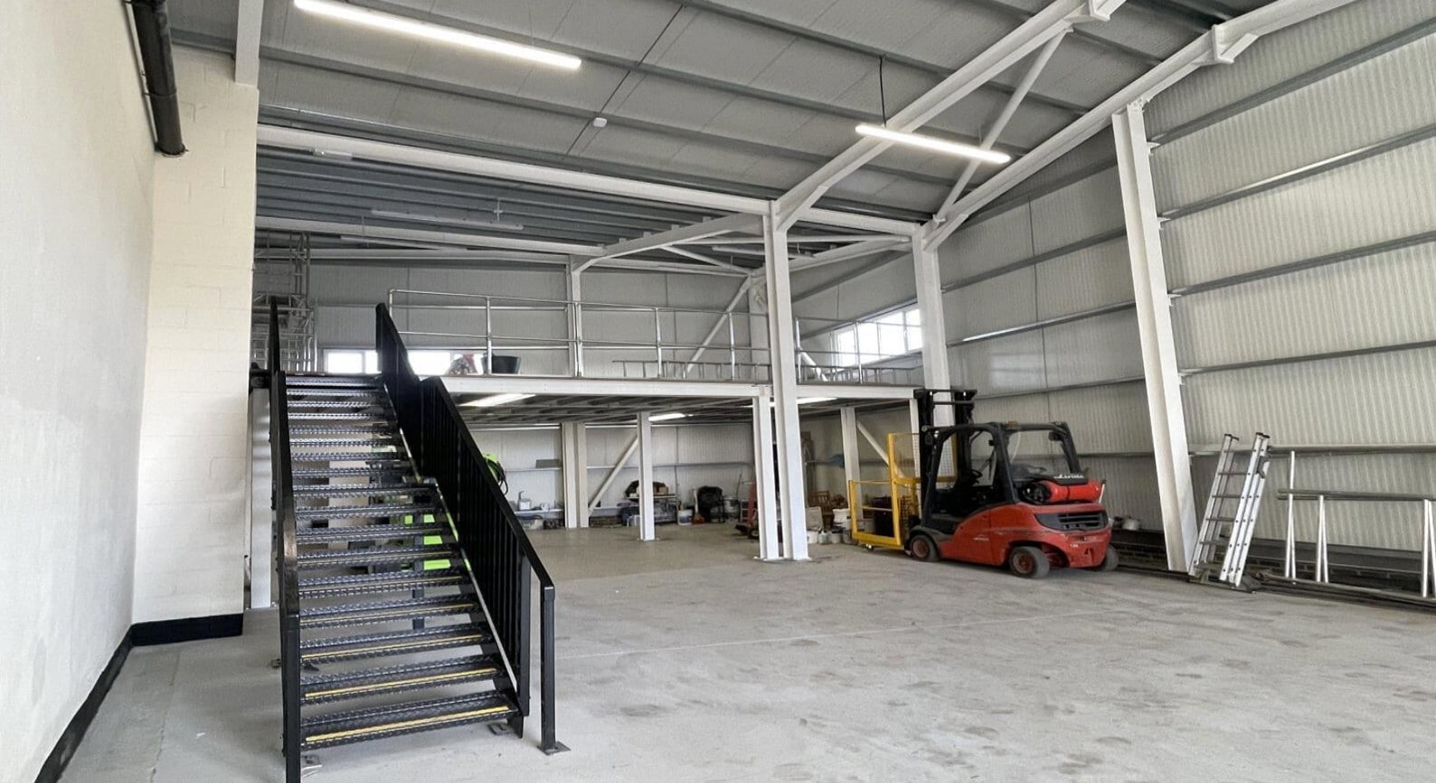 Kings Rd, Canvey Island for lease Interior Photo- Image 1 of 1