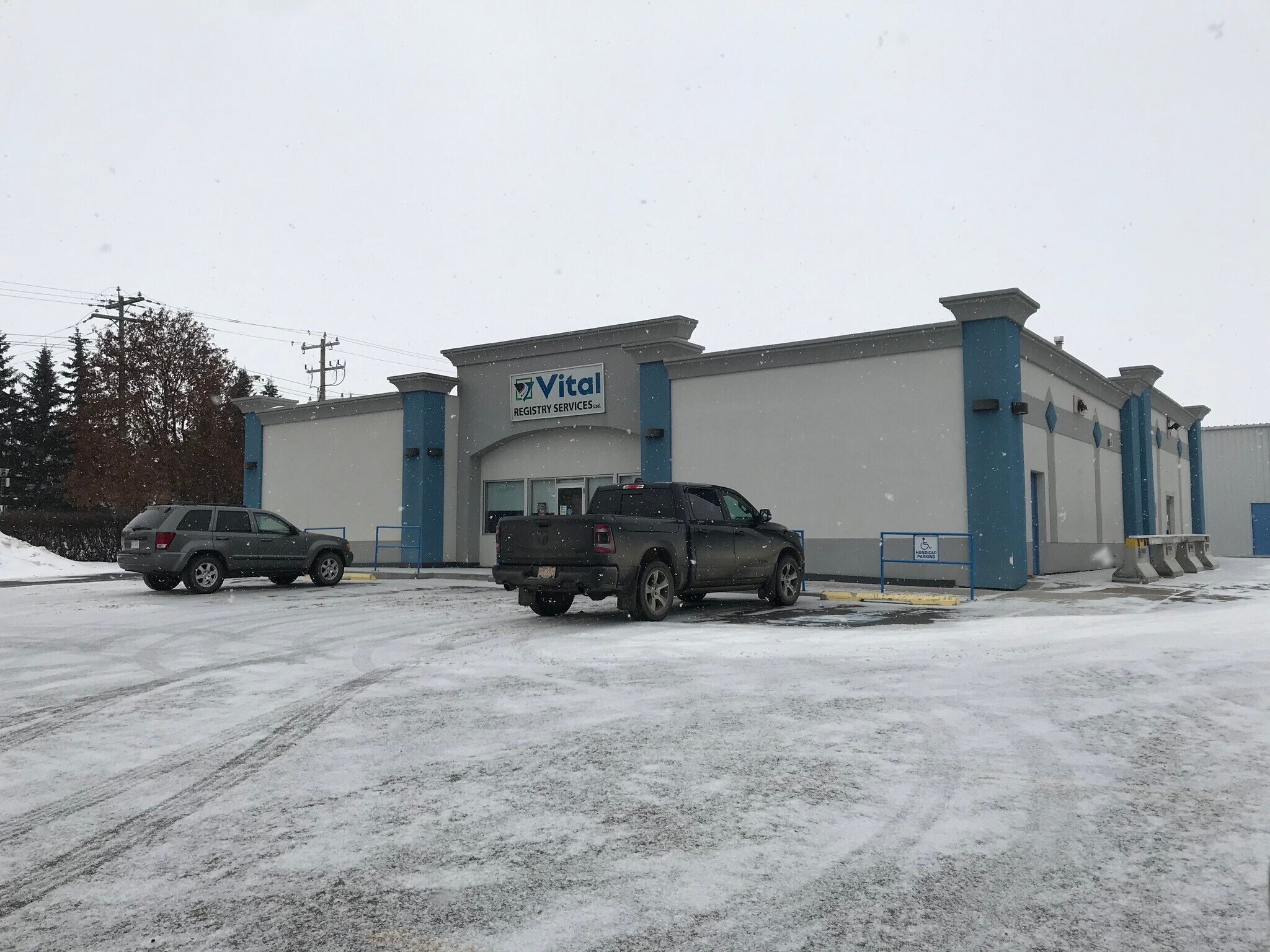 5406 43 St, Red Deer, AB à vendre Photo de construction- Image 1 de 2