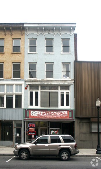 328 Main, Poughkeepsie, NY à vendre - Photo du bâtiment - Image 2 de 2